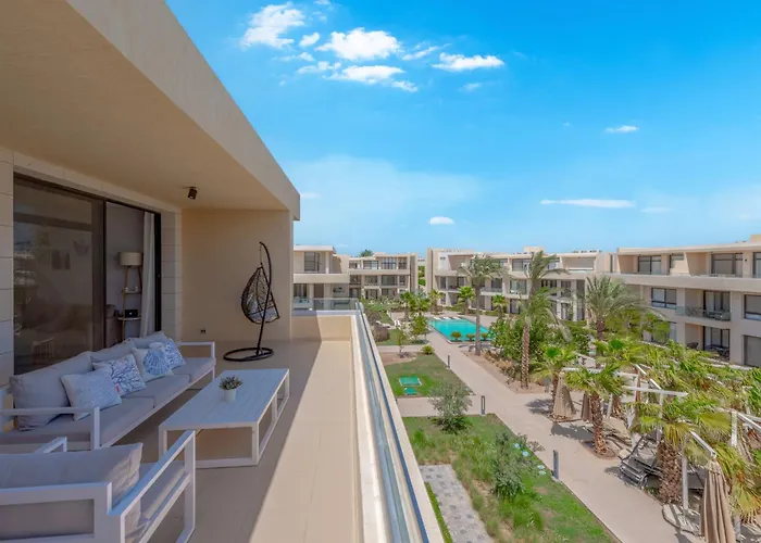 2-bedroom Penthouse In G-cribs Gouna דירה *